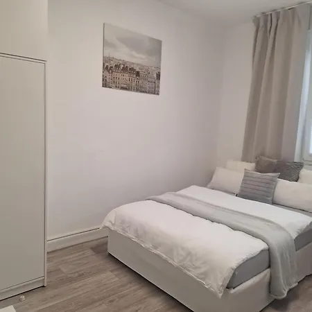 Mit Balkon 7 Έσσεν